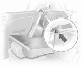 Redresser les dossiers de siège arrière et laisser les mécanismes de verrouillage