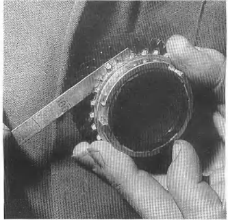 Mesure du jeu mini entre une bague de synchro et un pignon