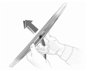 Soulever le bras d'essuie-glace. Désencliqueter le balai et le retirer, comme