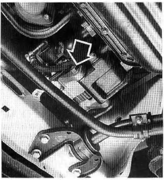 Vis de fixation de l'alternateur