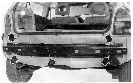 Fixations du renfort de bouclier arrière.